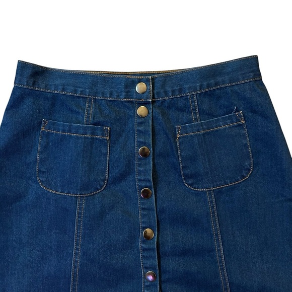 Urban Outfitters BDG Mini Denim Snap Front Flare Skirt Size Medium - Picture 2 of 10
